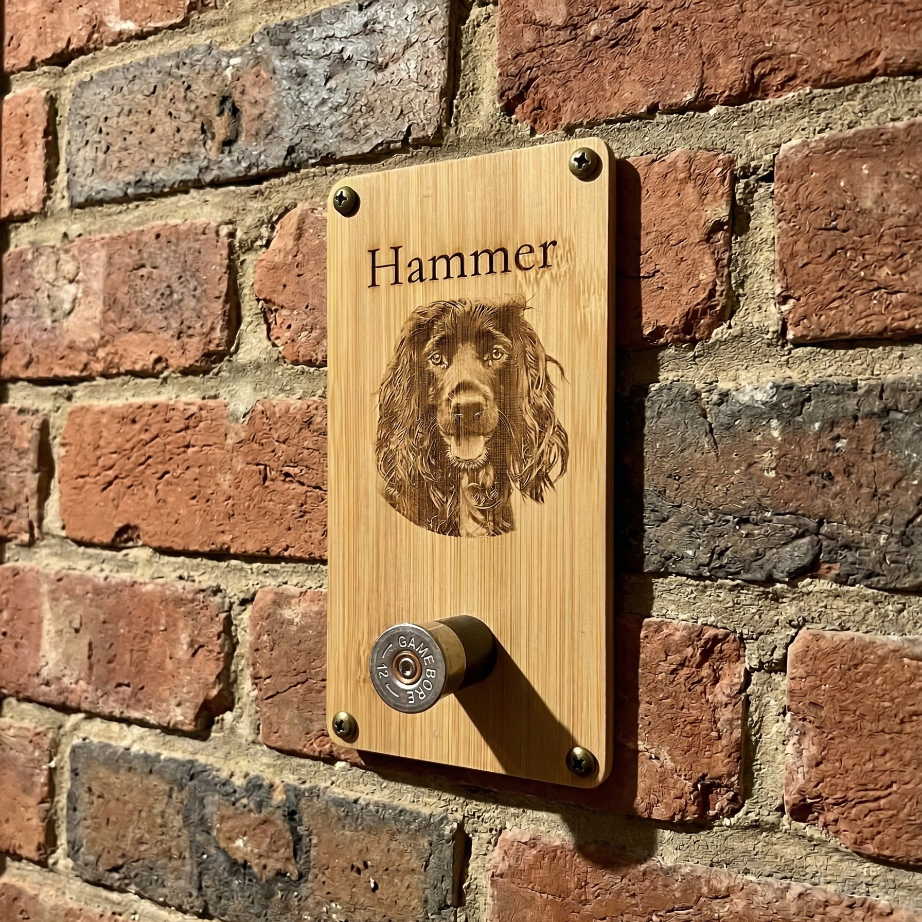 The Field & Country Lead Hook: Handcrafted Bamboo & Brass Detail